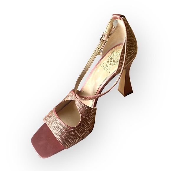 VINCE CAMUTO NWOT Sparkling Rosay Amethyst Silk Wide Stiletto Heel Barbi… - Picture 6 of 8